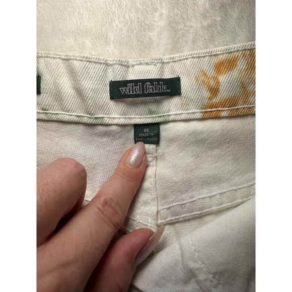 Wild Fable Women Shorts-00 White MultiColor Splatter Pattern Highest Rise Jean - Picture 3 of 9